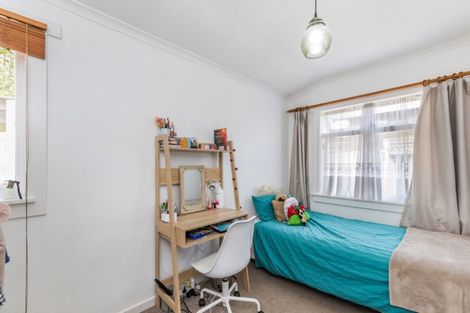 Photo of property in 12 Admiral Beatty Avenue, Mount Roskill, Auckland, 1041