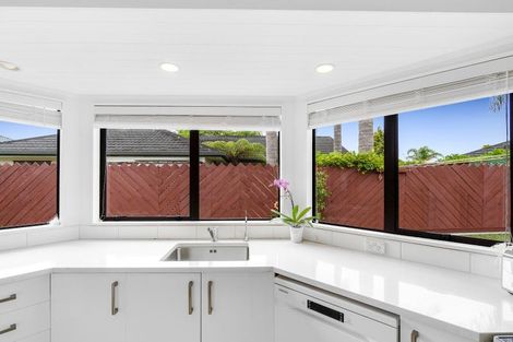 Photo of property in 26 Settlers Grove, Orewa, 0931