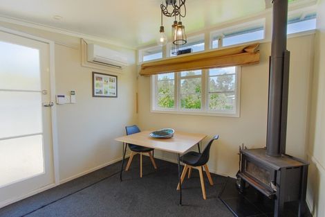 Photo of property in 1a Farnworth Avenue, Holdens Bay, Rotorua, 3010