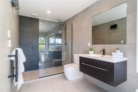 Photo of property in 16 Glengyle Street, Vauxhall, Dunedin, 9013