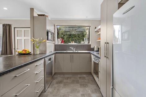 Photo of property in 62 Osprey Drive, Welcome Bay, Tauranga, 3112