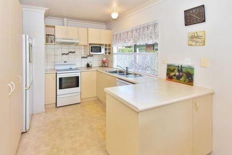 Photo of property in 11/17 Youngs Road, Papakura, 2110