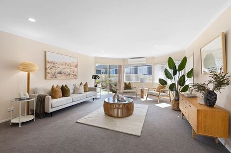 Photo of property in 14a Edward Avenue, Orewa, 0931