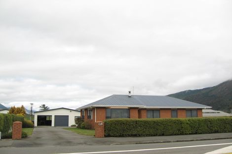 Photo of property in 104 Waller Street, Murchison, 7007