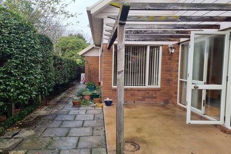 Photo of property in 5a Oakhurst Place, Russley, Christchurch, 8042