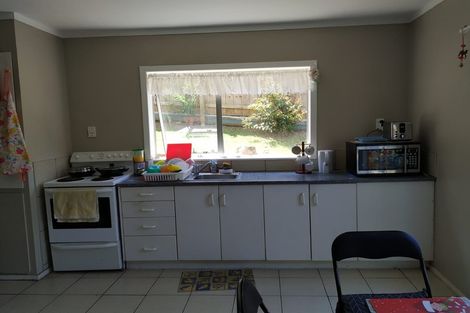 Photo of property in 1/83 Mcleod Road, Te Atatu South, Auckland, 0610
