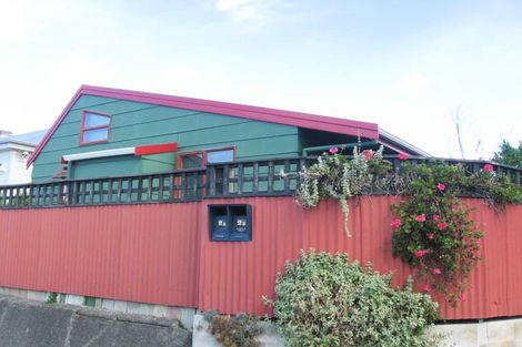 Photo of property in 2a-b Terrace Lane, Hospital Hill, Napier, 4110