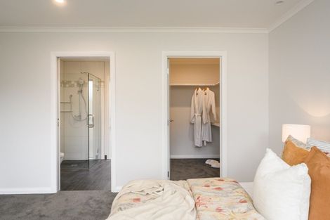 Photo of property in 95 Johnstone Drive, Fitzherbert, Palmerston North, 4410