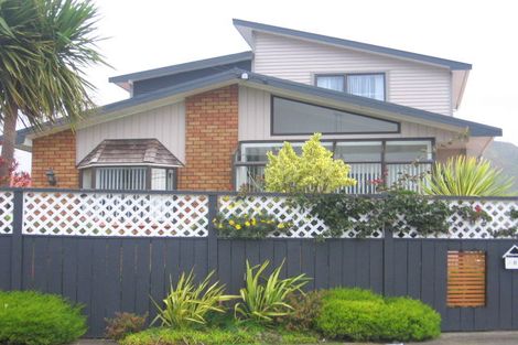 Photo of property in 8a Baldwin Street, Moera, Lower Hutt, 5010