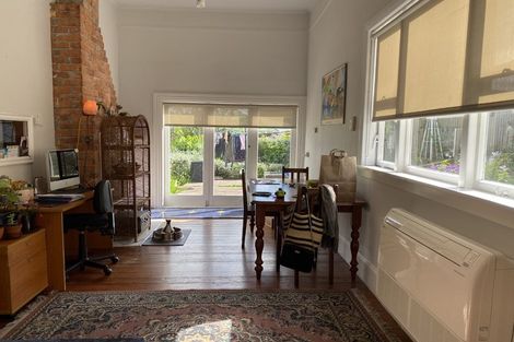 Photo of property in 121 Wellington Street, Picton, 7220