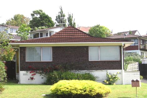 Photo of property in 2/6 Ian Place, Glendene, Auckland, 0602