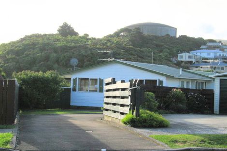 Photo of property in 2/21 Tarras Grove, Kelson, Lower Hutt, 5010