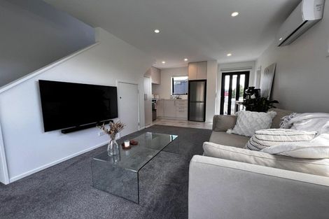 Photo of property in 8/6 St Leonards Road, Kelston, Auckland, 0602