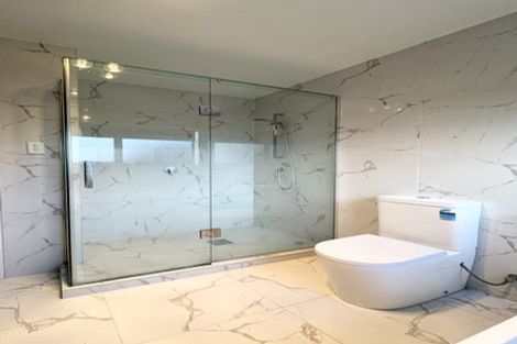 Photo of property in 6b St Catherine Crescent, West Harbour, Auckland, 0618