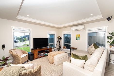 Photo of property in 12 Ruakituri Place, Te Awa, Napier, 4110