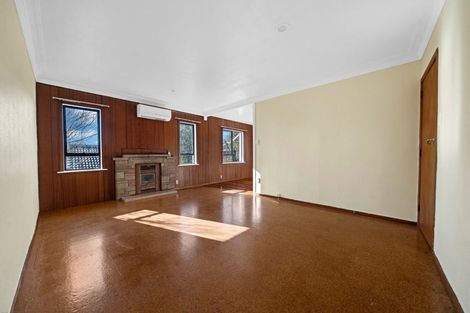 Photo of property in 26 Millbrook Road, Henderson, Auckland, 0612