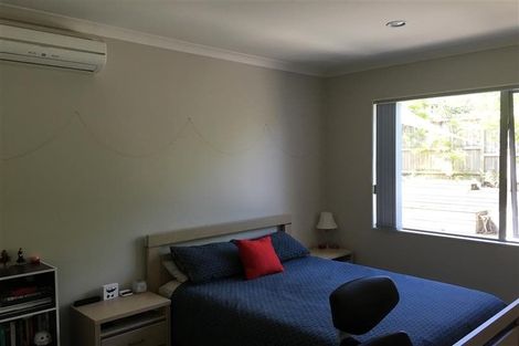 Photo of property in 12 Bintulu Place, Fairview Heights, Auckland, 0632