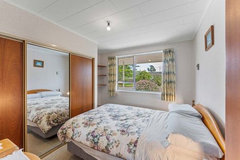 Photo of property in 2 Paretai Grove, Waikanae, 5036