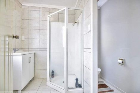 Photo of property in 6 Gloaming Place, Conifer Grove, Takanini, 2112