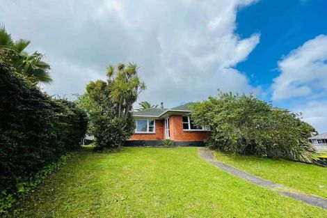 Photo of property in 75 La Trobe Street, Pakuranga Heights, Auckland, 2010