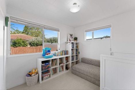 Photo of property in 22 Ferndown Avenue, Papatoetoe, Auckland, 2025