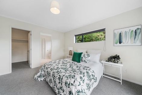 Photo of property in 245 Maungaraki Road, Maungaraki, Lower Hutt, 5010