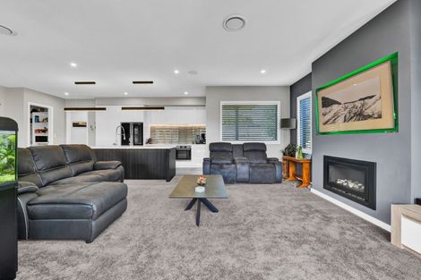 Photo of property in 17 Honeyfield Drive, Whalers Gate, New Plymouth, 4310