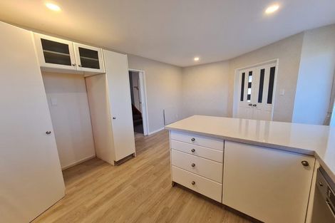 Photo of property in 2 Hatfield Place, Avonhead, Christchurch, 8042