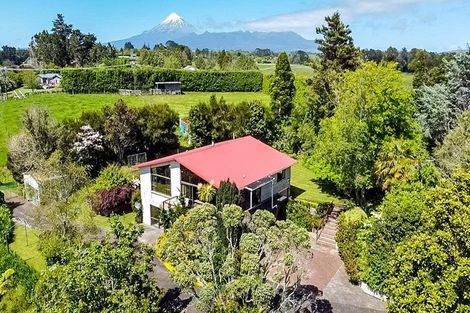 Photo of property in 481 Carrington Road, Hurworth, New Plymouth, 4371