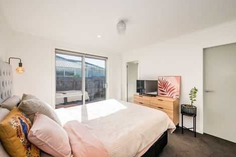 Photo of property in 7 Kikorangi Way, Paraparaumu, 5032