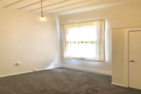Photo of property in 51 Sturges Road, Henderson, Auckland, 0612