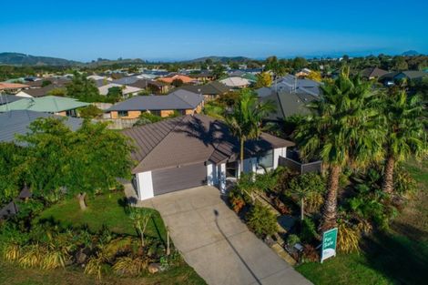 Photo of property in 34 Summerland Crescent, Papamoa Beach, Papamoa, 3118