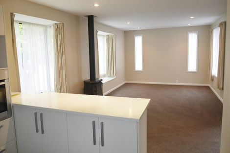 Photo of property in 32 Glenharrow Avenue, Avonhead, Christchurch, 8042