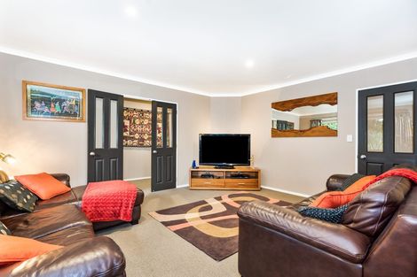 Photo of property in 18 Waitaua Road, Kauri, Kamo, 0185