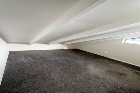 Photo of property in 3/25a Beach Road, Te Atatu Peninsula, Auckland, 0610