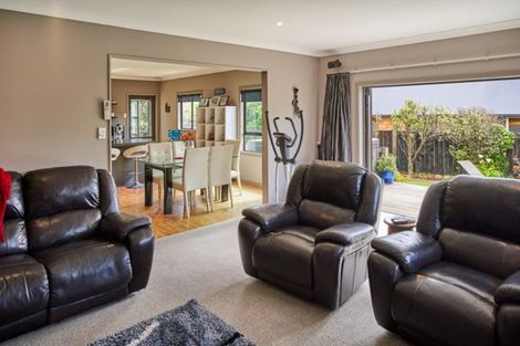 Photo of property in 9 Richard Street, Titahi Bay, Porirua, 5022