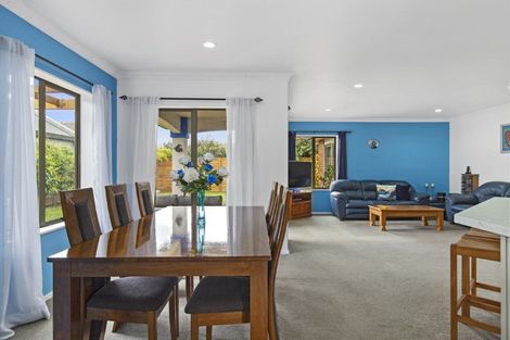 Photo of property in 61 Nielsen Gardens, Rototuna, Hamilton, 3210