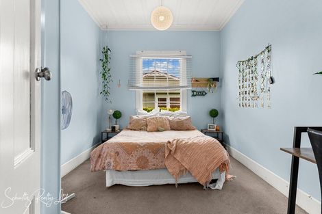 Photo of property in 17 Franklin Road, Paparoa, 0571