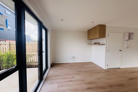 Photo of property in 6/29 Normandy Place, Henderson, Auckland, 0610