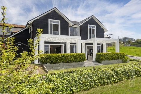 Photo of property in 10 Tauwaka Crescent, Riverhead, 0820