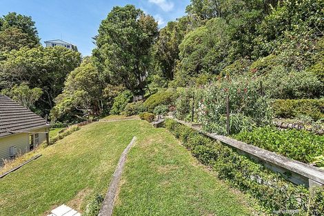 Photo of property in 18 Creswick Terrace, Northland, Wellington, 6012