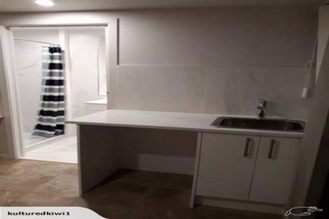 Photo of property in 1/25 Downing Street, Glenfield, Auckland, 0629