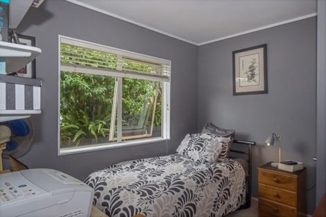 Photo of property in 5 Shadon Place, Stanmore Bay, Whangaparaoa, 0932