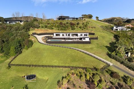 Photo of property in 42 Oceana Drive, Welcome Bay, Tauranga, 3175