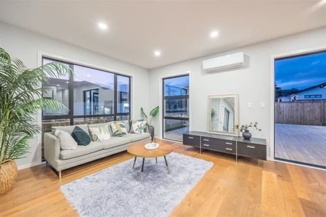 Photo of property in 22 Lewis Younie Road, Kumeu, 0810