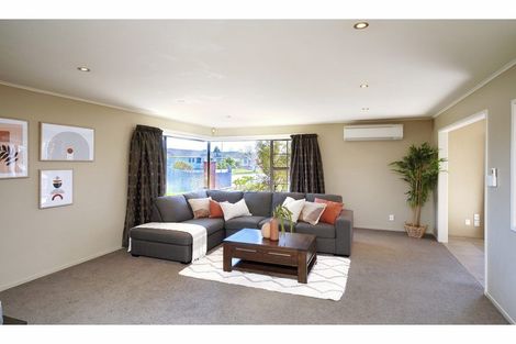 Photo of property in 12 Veitches Road, Casebrook, Christchurch, 8051