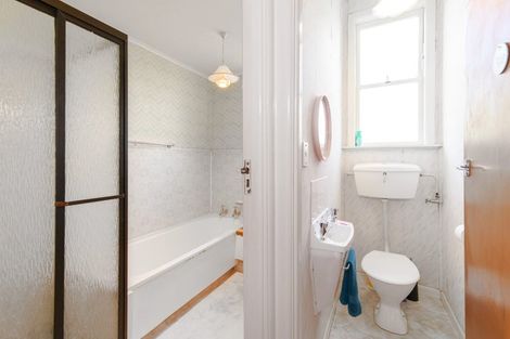 Photo of property in 17 Coronation Road, Hillcrest, Auckland, 0627