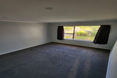 Photo of property in 1/1 Ribblesdale Road, Henderson, Auckland, 0612