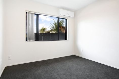 Photo of property in 318 Triangle Road, Massey, Auckland, 0614