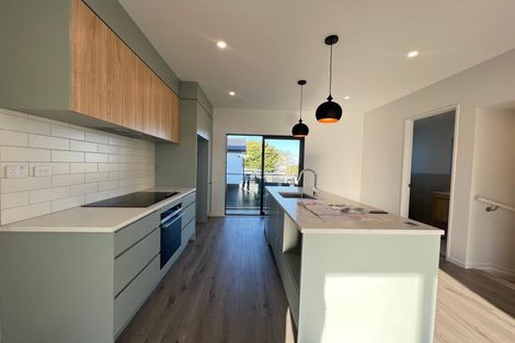 Photo of property in 3/105 Hobsonville Road, West Harbour, Auckland, 0618